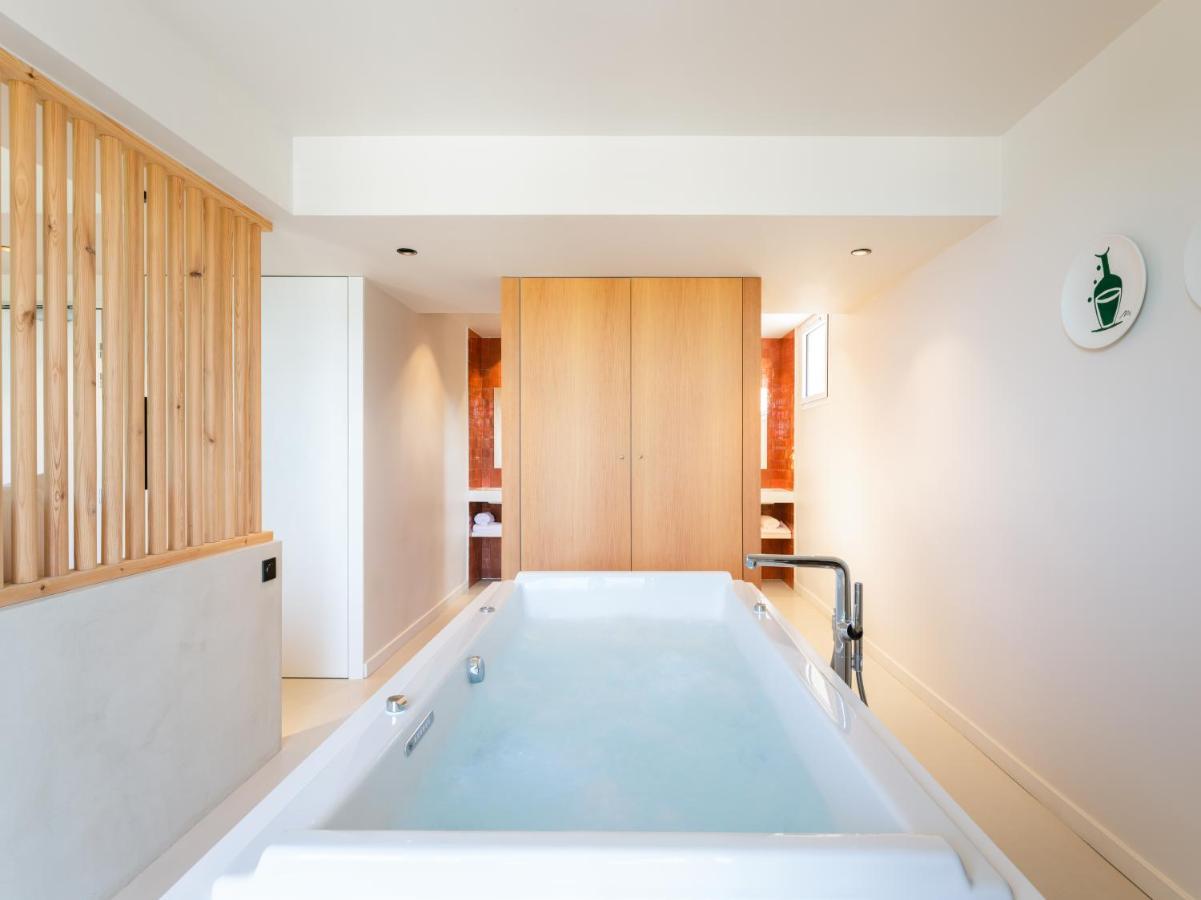 Les Elmes - Hotel, & Privee 4*
