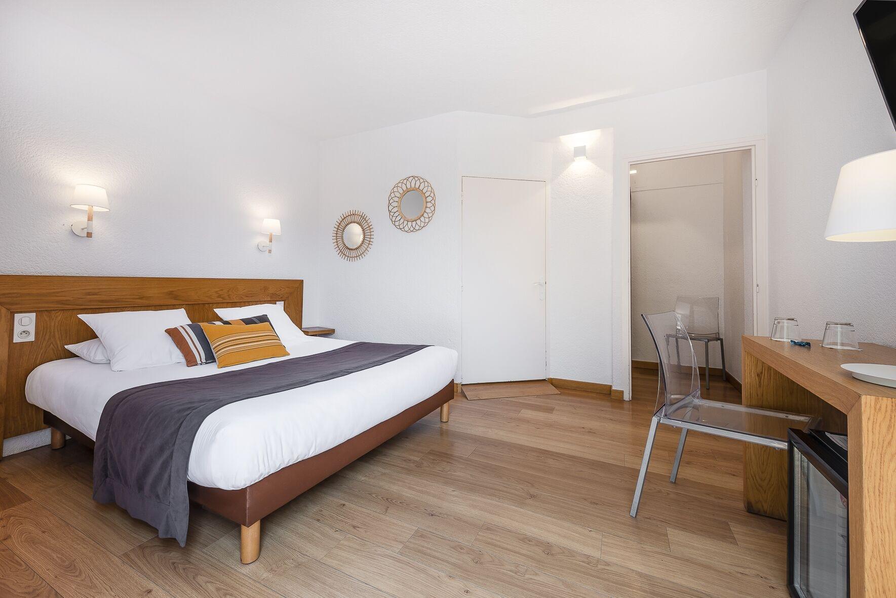 Les Elmes - Hotel, & Privee 4*
