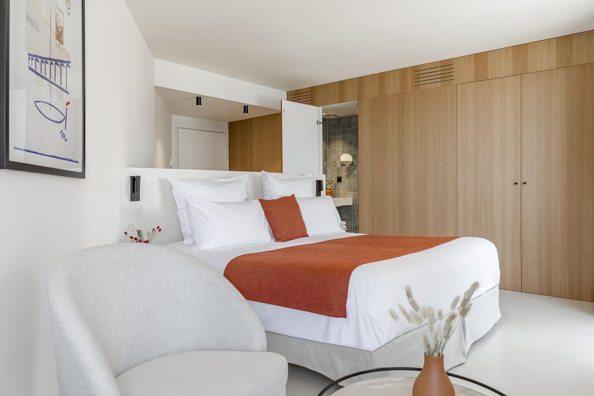Les Elmes - Hotel, & Privee 4*