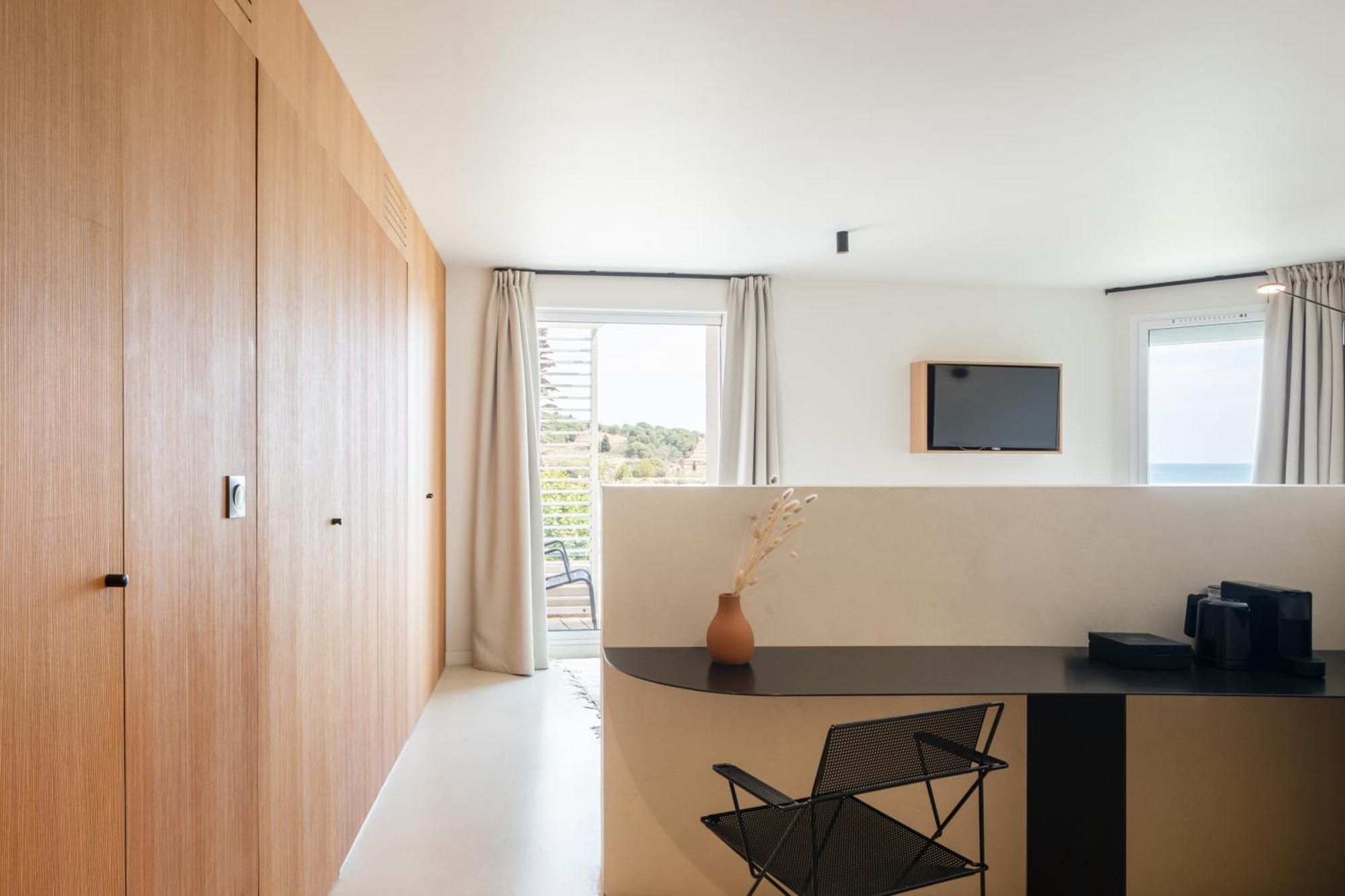 Hotel Les Elmes - Hotel, & Privee 4*